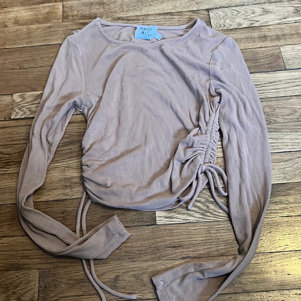 Scrunch side top